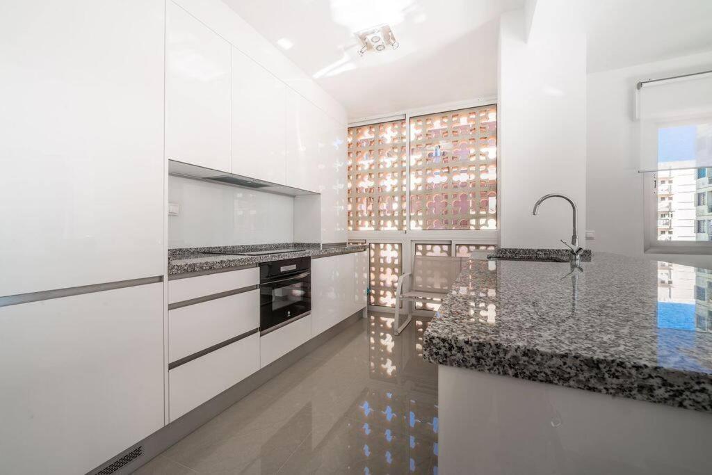 Stunning Fuengirola Gem With City And Sea Views Экстерьер фото