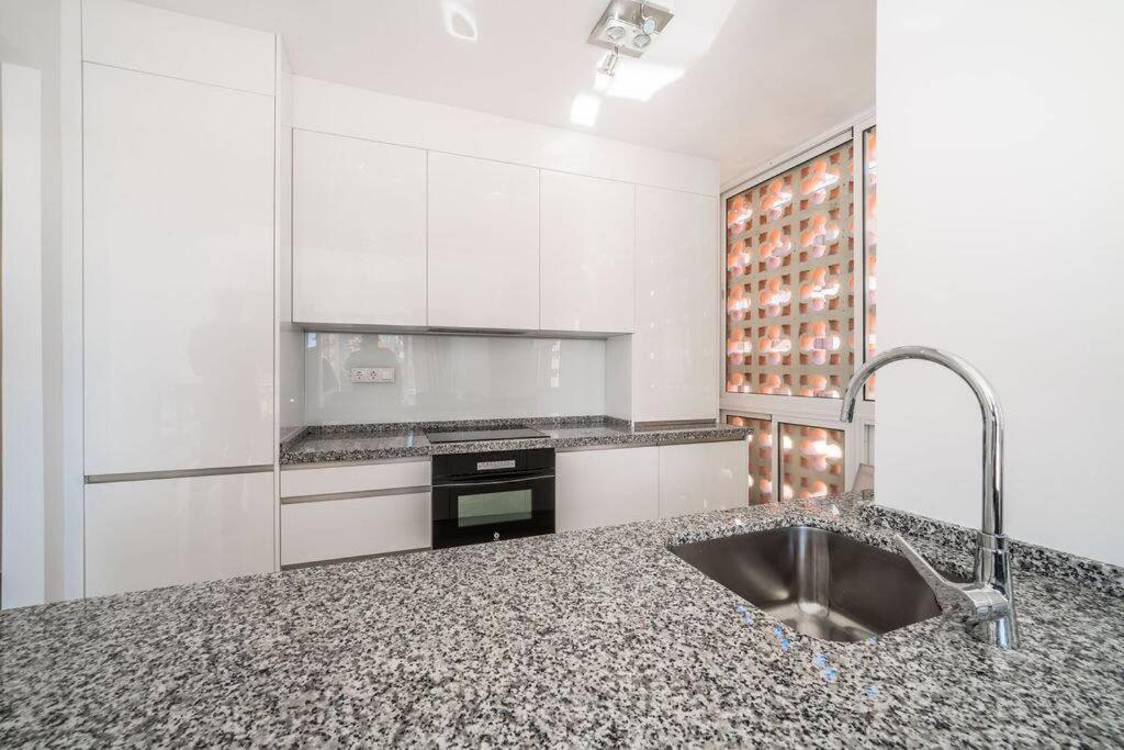 Stunning Fuengirola Gem With City And Sea Views Экстерьер фото