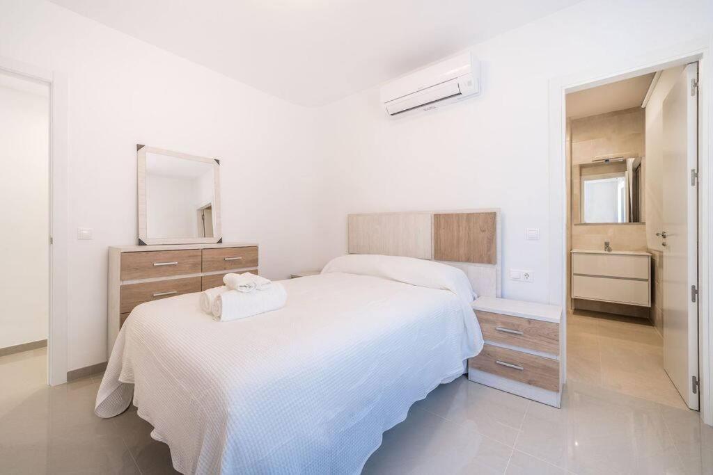 Stunning Fuengirola Gem With City And Sea Views Экстерьер фото
