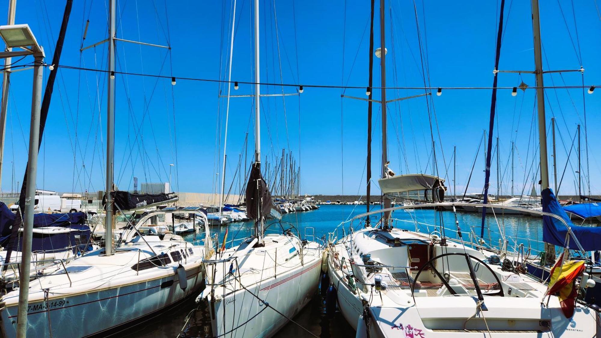 Stunning Fuengirola Gem With City And Sea Views Экстерьер фото
